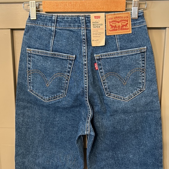 Levi's Hollywood High Rise High-Waisted Taper Jeans Size 25 New NWT - Picture 9 of 13